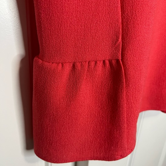 Elodie short sleeve blouse in coral with black trim and button detail, size xl. - Picture 7 of 13